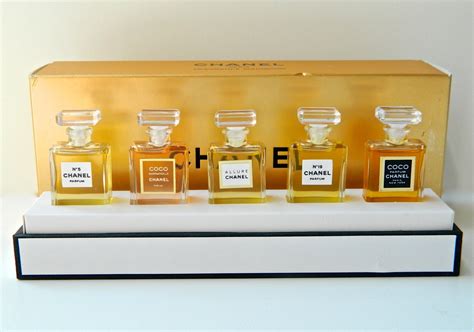 Chanel perfume set miniatures